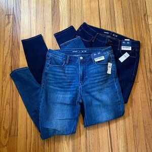 NWT High-Rise Super Skinny Old Navy Dark and Light Blue Jeans Bundle.